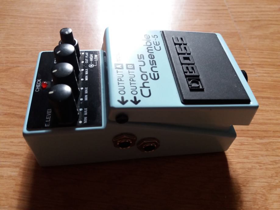 Chorus Ensemble CE5 efekt pedala