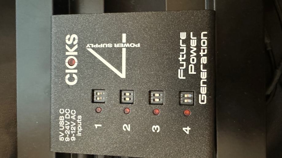 CIOKS 4 power supply