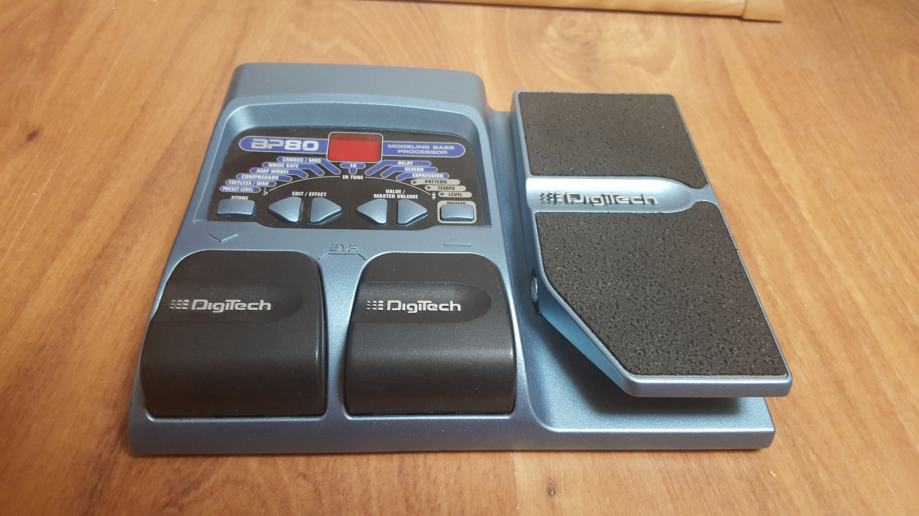 Digitech BP80 efekt procesor za bas gitaru