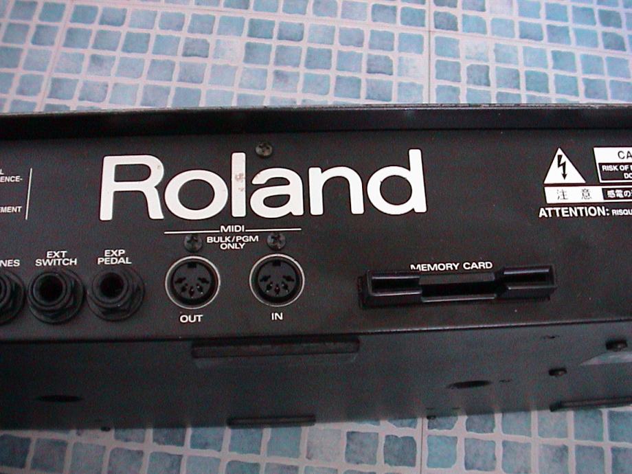 Roland VG8EX VGuitar System sa GK2A pickupom prodajem