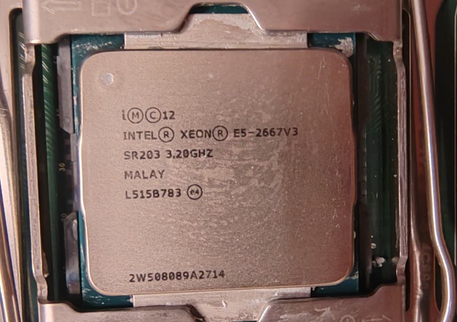 Intel Xeon E5 2667 v3, 2 kom
