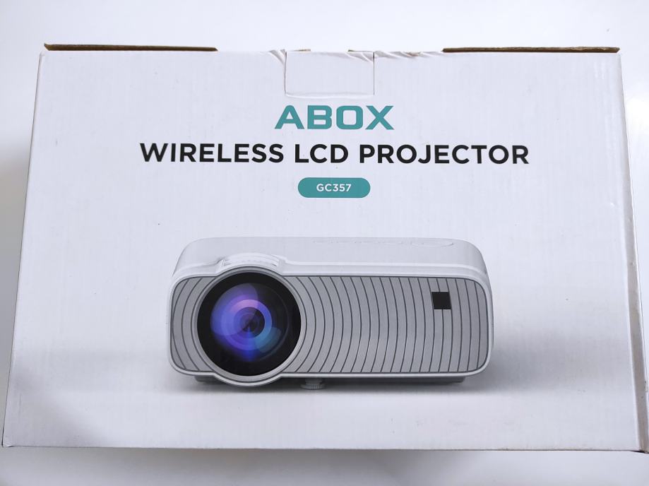 GC357 WIFI projektor, native 720p, HDMI,VGA,USB,mobitel cast