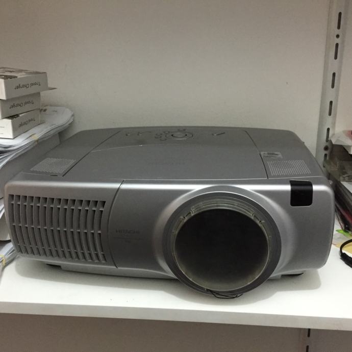 Hitachi CP-X1250 multimedia projector XGA