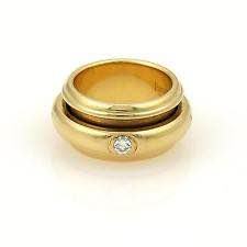 PIAGET zlatni prsten 750 (18kt) sa dijamantom od 0,13ct