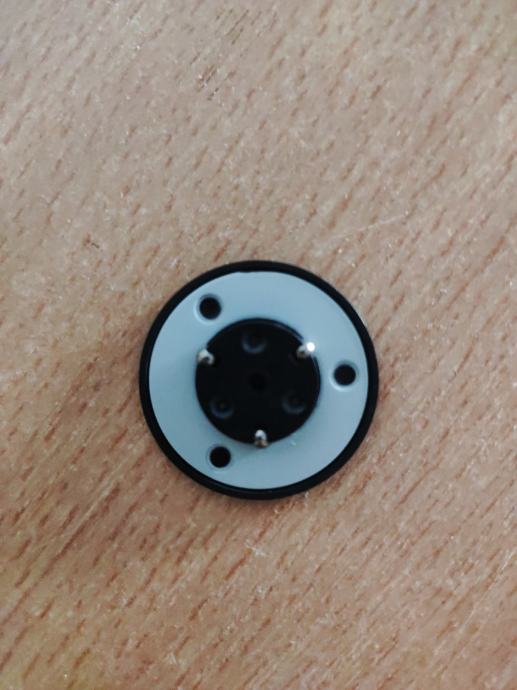 Cd držač za ps1(CD spindle hub)