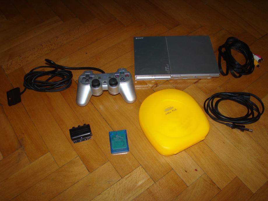 Sony Playstation 2 sa chipom (sivi) + 15 igrica