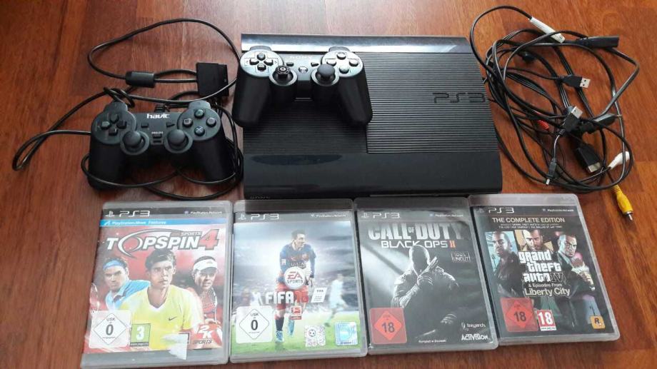 Sony Playstation 3..+ 4 igrice(Fifa,Gta.).. moguca zamjena..citati ogl