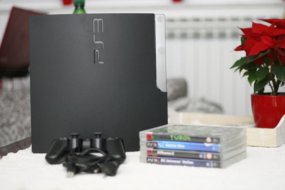 Sony PlayStation 3 Slim (320GB) + 4 Igrice