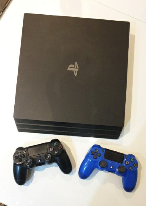 Play station 4 pro 1TB HDR