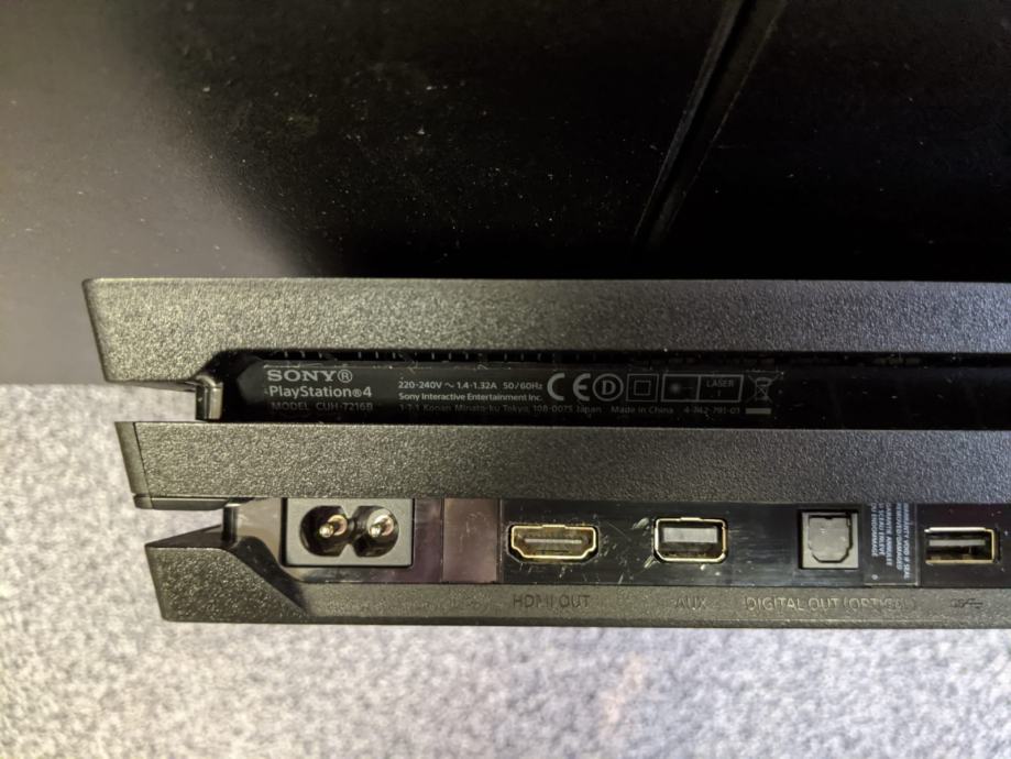 PLAYSTATION 4 PRO, R1, RATE, POVOLJNO!