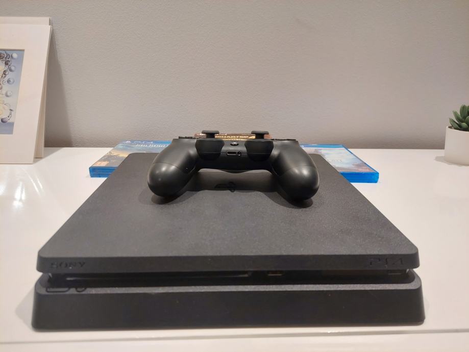 Playstation4, SLIM 1 TB + kontroler+3 igre