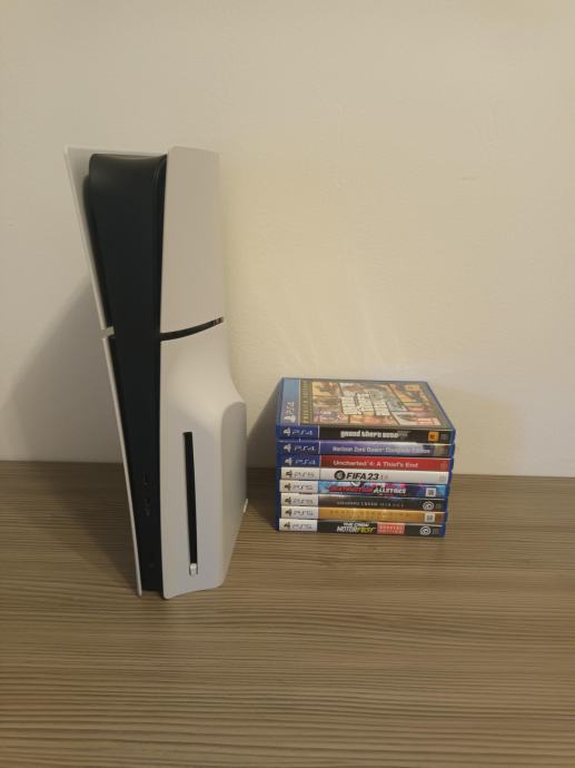 PLAYSTATION 5 DISK VERZIJA + 8 IGRI NA BLU-RAY DISKOVIMA