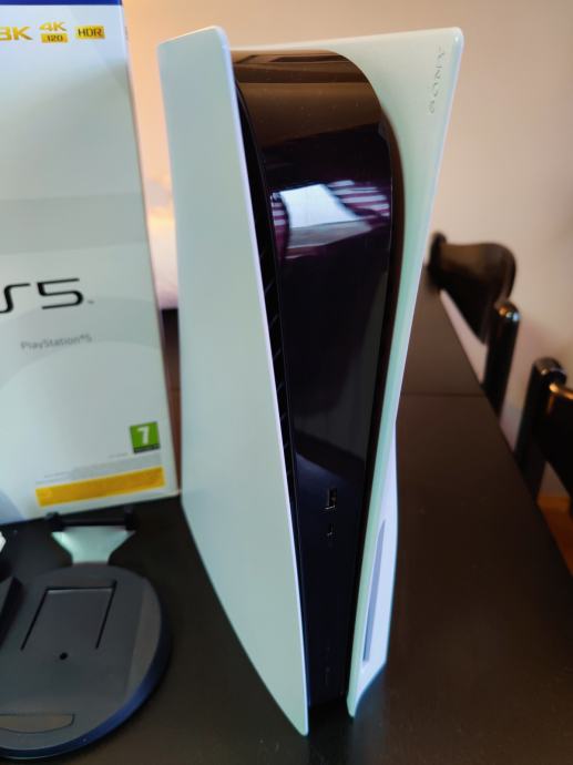 читает ли ps5 диски от ps4