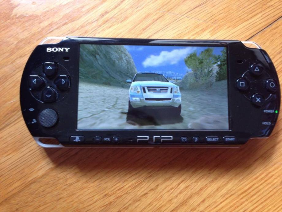 PSP 3004, MODIFICIRAN, 8GB, 190 igara