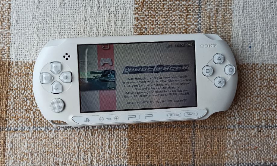 Sony playstation portable psp e1004 street