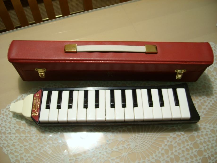 Hohner Melodica Piano 27