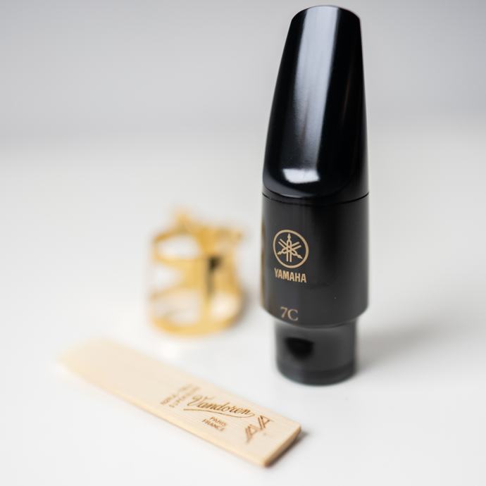 Yamaha 7C Usnik za alto saksofon / mouthpiece + ligatura + trske