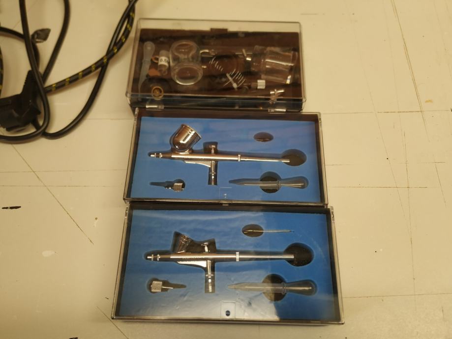 AIRBRUSH KOMPRESOR KOMPLETSET SA 3 PIŠTOLJA