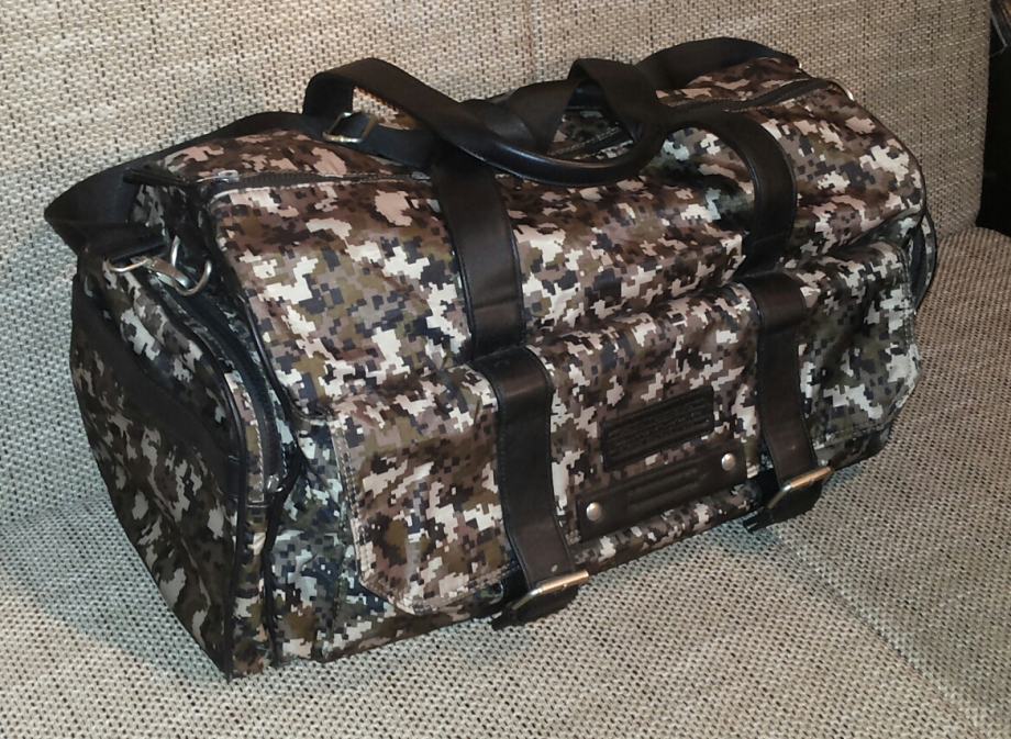 CARPISA putna sportska torba,60 cm,9 pretinca,remen,maskirna,30 euraZg
