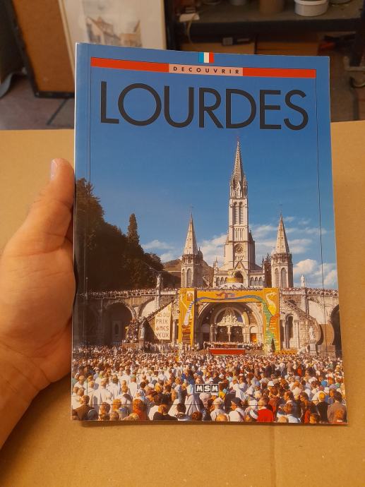 Marie Caujolle-Lourdes (2003.) (Na francuskom jeziku)
