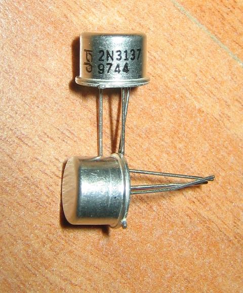 tranzistor 2N3137