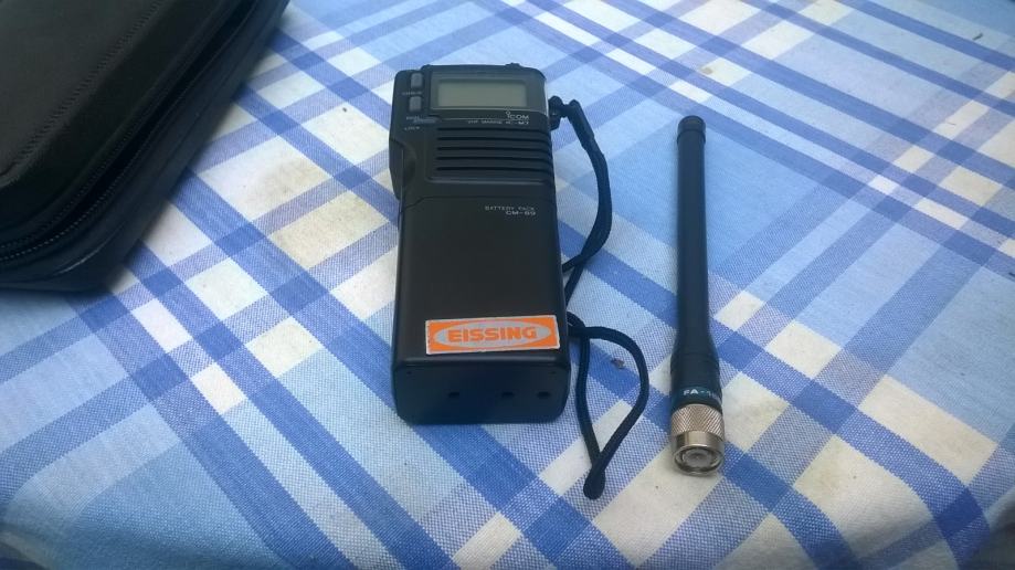 RADIO UREĐAJ VHF MARINE IC M7