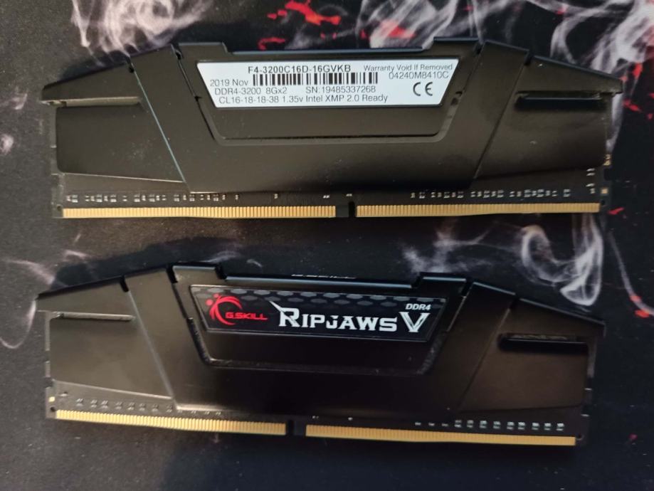 G.SKILL Ripjaws V DDR4 16GB (2x8GB) 3200MHz CL16 – RAM Per PC Gaming