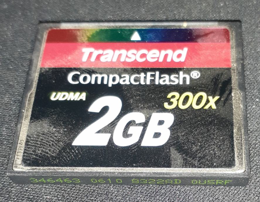 Flash memorijska kartica 2 GB