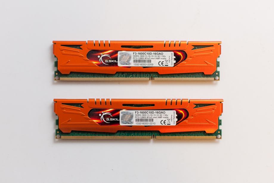 G.Skill 16 Go DDR4-3200 Kit, Mémoire vive Gris/Rouge, F4-3200C16D