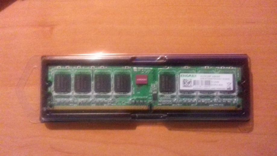 Prodajem 4 plocice DDR2 RAM (pojedinacno ili skupa)