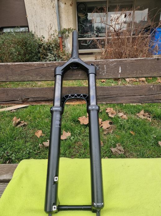 29vilica Rockshox 35,