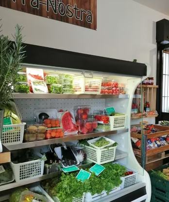 Zidni rabljeni frižider za voće i povrće