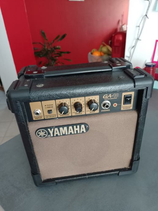 Pojačalo Yamaha za gitaru