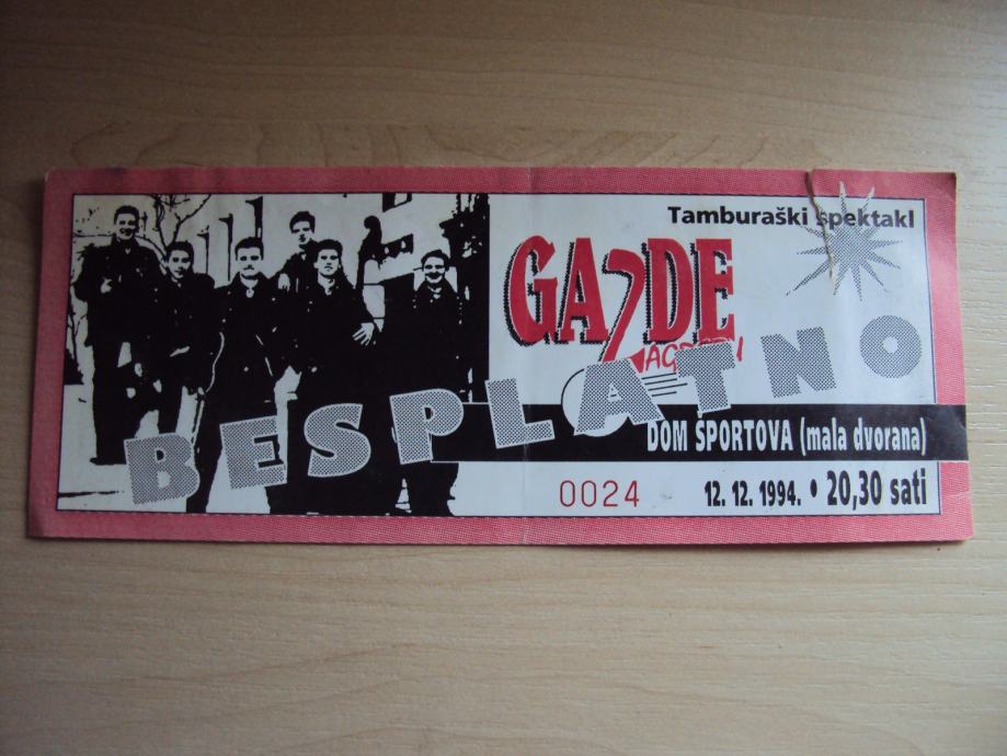 Karta s koncerta, Gazde