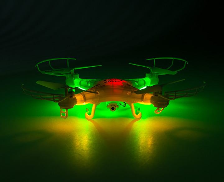 KOOME K300 Hawk Eye 2.4GHz Quadcopter Drone kamerom + daljinski