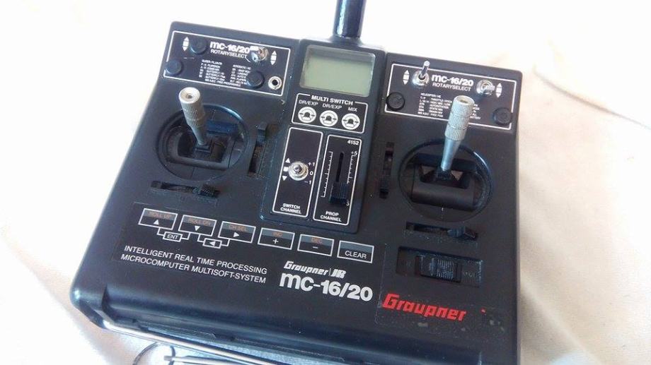 Graupner 33016 - Zubehör - MC-16 Hott 2.4 GHz Fernsteuerung 8 Kanäle Graupner 33016 - Zubehör - MC-16 Hott 2.4 GHz Fernsteuerung 8 Kanäle