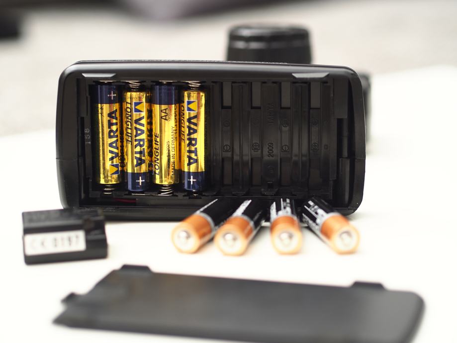 Tamiya finespec 2.4Ghz TTU-08 stanica i TRU-08 prijemnik