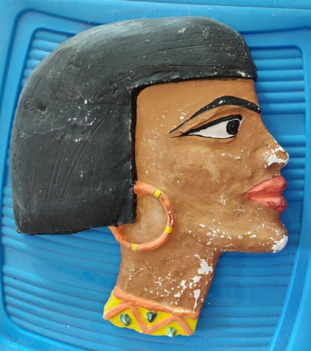 Egipćanka, zidni reljef