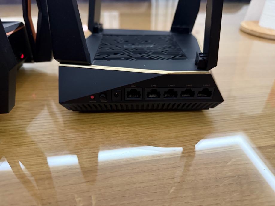 Asus Gaming Router Box ASUS Gaming Router Set: ROG Rapture GT-AX11000 & 2x AX92U AiMesh Set