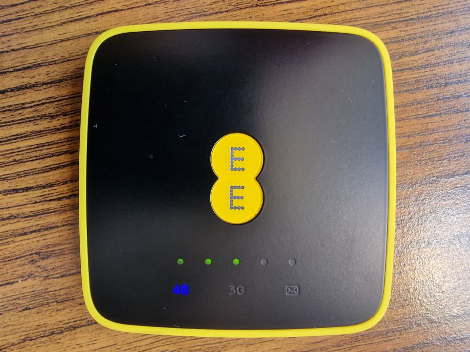 EE 4GEE Wifi Mini MBB EE40VB Portable WiFi hotspot modem.