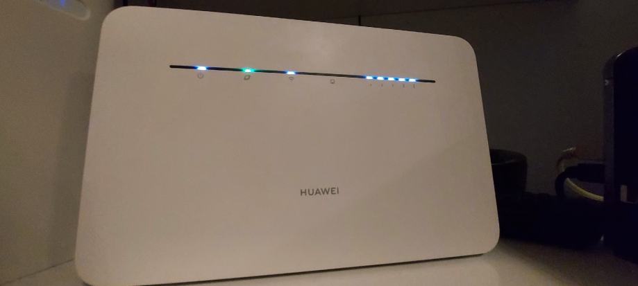 4g ruter  - Huawei 4g+ ruter b535-232 pro
