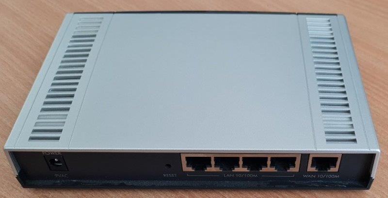 ZyXEL P-334 EE Broadband Router with Firewall