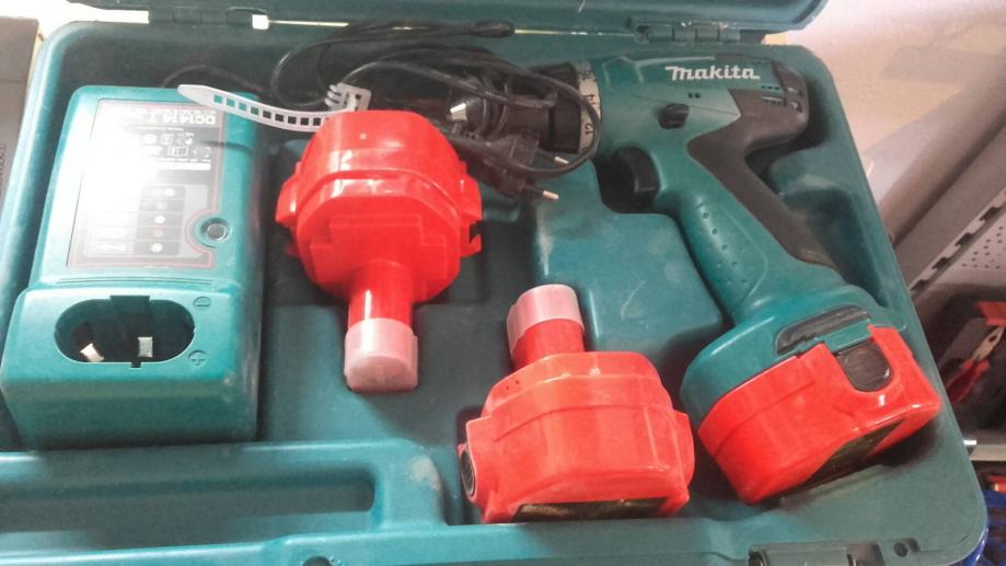 MAKITA 6281D aku bušilica 14,4V + 3 baterije