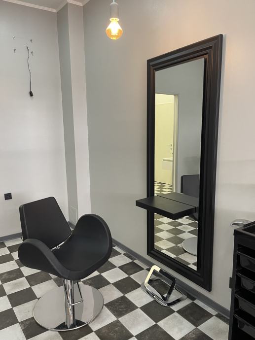 OPREMA ZA FRIZERSKI SALONRATE GLAVOPER/ FRIZERSKE STOLICE/ OGLEDALA