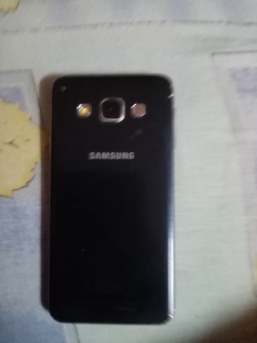 Na prodaju je mobitel Samsung galaxy A3
