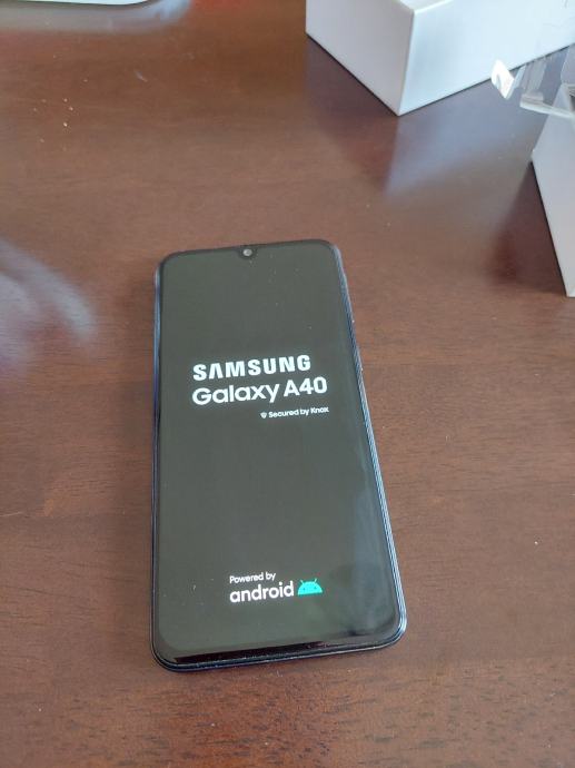 mobitel Samsung galaxy A40