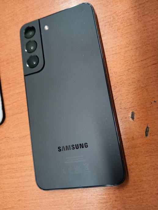 Samsung Galaxy S22 128GB Crni