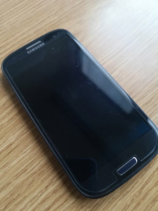 SAMSUNG Galaxy S3 sa dodacima