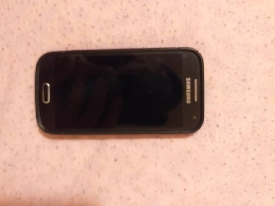 Prodaja mobitela S4 mini