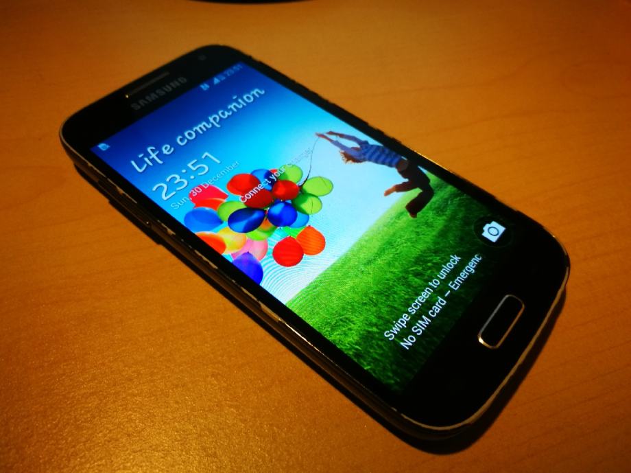 Samsung Galaxy S4 Mini/I9195 Black Edition, 8GB, otključan, crni